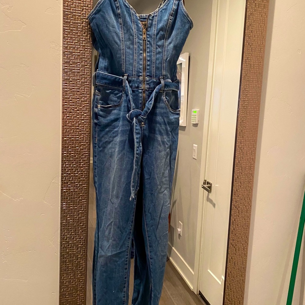 Guess zipper front Denim romper ( jumper )